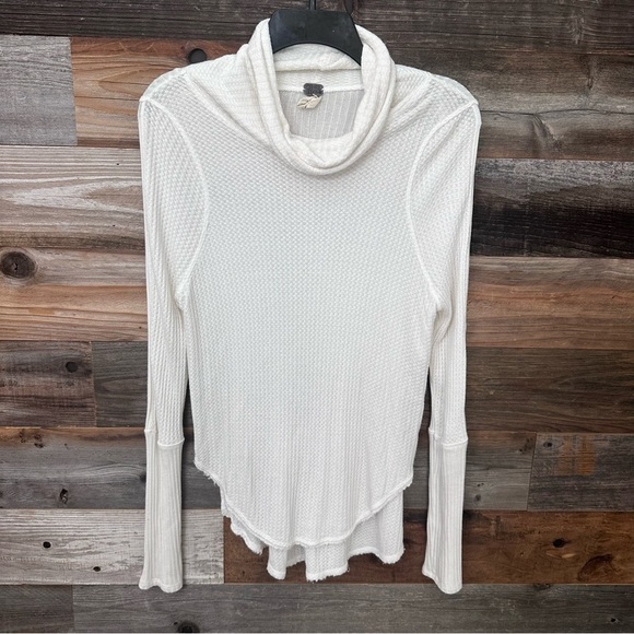 FREE PEOPLE Kristina Drippy Thermal Sweater Top High Low Hem Rayon White  XS - Picture 2 of 8